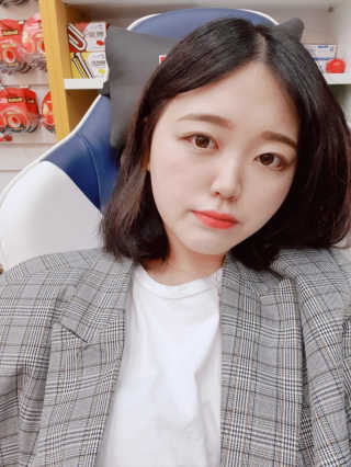 지고트 미네랄 UV 스네일 쿠션 리필포함 — 5점을 준 리뷰어가 2019년 7월 올린 사용 사진