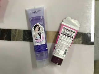 줌마들도 인정한 샤카트 페이스앤바디 필링젤 310ml — 4.67점을 준 리뷰어가 2018년 4월 올린 사용 사진
