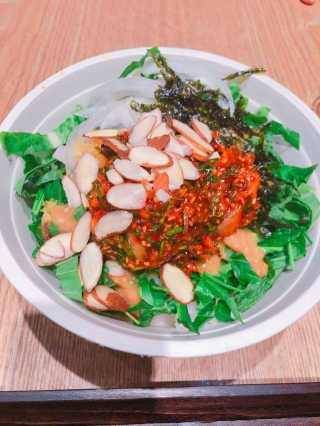 비비다; 낙지 [비비다;낙지 현백 판교점] 낙지 비빔밥 4개 中 택2 — 5점을 준 리뷰어가 2018년 8월 올린 사용 사진