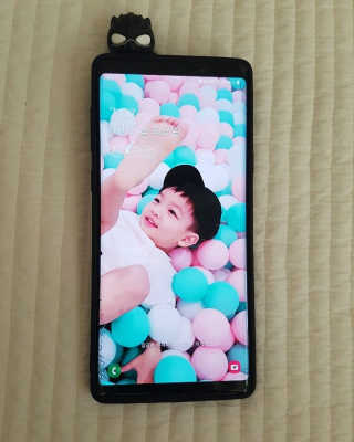 하이키키 마블 피규어 컬러젤리 케이스 — 5점을 준 리뷰어가 2019년 5월 올린 사용 사진
