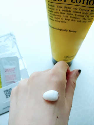 벤튼 시어버터 앤 코코넛 바디로션 — 3점을 준 리뷰어가 2019년 3월 올린 사용 사진