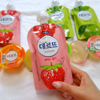 데르뜨 떠먹는 과일 3종, 짜먹는 과일 2종 총 10개 체험 — 5점을 준 리뷰어가 2020년 3월 올린 사용 사진