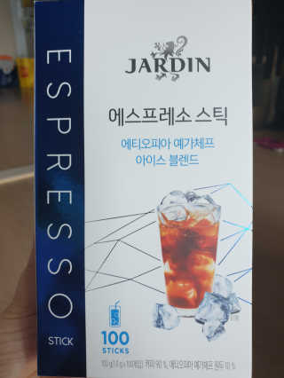 (주)쟈뎅 [쟈뎅] 에스프레소스틱 아이스블렌드 — 5점을 준 리뷰어가 2019년 4월 올린 사용 사진
