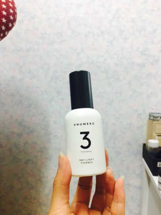 누메로 3 데이라이트 에센스 — 4점을 준 리뷰어가 2016년 9월 올린 사용 사진
