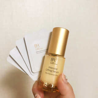 아이소이 불가리안 로즈 인텐시브 리프팅 세럼 20ml 탄력세럼 — 4.33점을 준 리뷰어가 2018년 5월 올린 사용 사진