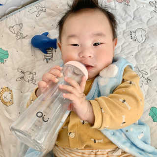 엄마의 바램을 담은 프리미엄 감성젖병 오유위시 260ml — 5점을 준 리뷰어가 2020년 3월 올린 사용 사진