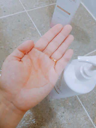 아쿠아큐링 아쿠아S링 퓨어리프레싱 헤어케어 500ml — 5점을 준 리뷰어가 2018년 7월 올린 사용 사진