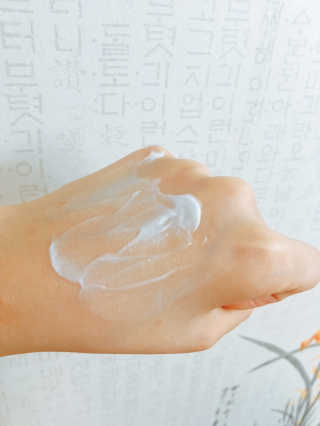 일리윤 세라마이드 아토 집중 크림 — 5점을 준 리뷰어가 2017년 6월 올린 사용 사진