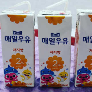 매일우유 멸균 매일우유 저지방 2프로 멸균 핑크퐁 에디션 6입 — 5점을 준 리뷰어가 2017년 12월 올린 사용 사진