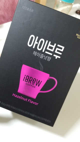 한국맥널티 아이브루 헤이즐넛향 100T — 4점을 준 리뷰어가 2019년 10월 올린 사용 사진