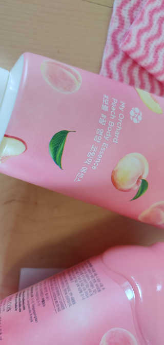 [후르디아] 복숭아 바디워시+바디에센스 세트 — 5점을 준 리뷰어가 2019년 8월 올린 사용 사진