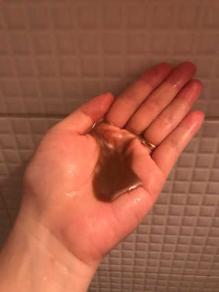 다슈코리아 다슈 단백질 한방 두피 골드 샴푸 500ml +샴푸브러쉬 — 5점을 준 리뷰어가 2019년 5월 올린 사용 사진