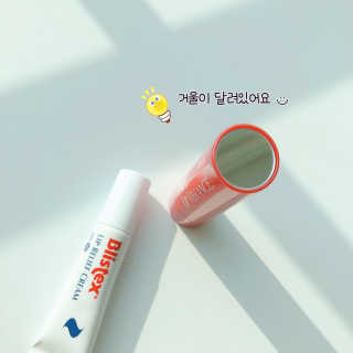 블리스텍스 립 릴리프 크림 립밤, 립 바이브런스 립밤 — 5점을 준 리뷰어가 2018년 11월 올린 사용 사진
