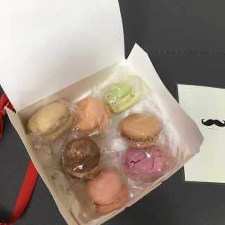 M카롱 반할만큼 달콤한 수제마카롱 — 3.67점을 준 리뷰어가 2018년 5월 올린 사용 사진