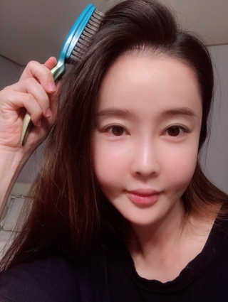 에포테쉬 볼륨 팝 브러시 — 5점을 준 리뷰어가 2019년 5월 올린 사용 사진