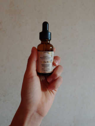 [스킨큐어] 산다화 비타민C 화이트닝 에센스 30ml — 5점을 준 리뷰어가 2019년 7월 올린 사용 사진
