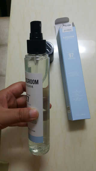 더블유드레스룸 드레스퍼퓸 150ml — 4.83점을 준 리뷰어가 2018년 6월 올린 사용 사진