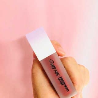 터치인솔 프리티필터 쉬폰 벨벳 립틴트 — 5점을 준 리뷰어가 2018년 10월 올린 사용 사진