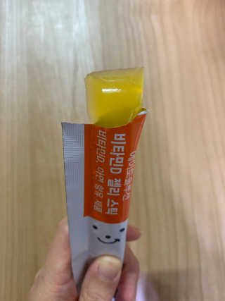 에이토솔루션 비타민D 젤리 스틱 — 3.5점을 준 리뷰어가 2019년 2월 올린 사용 사진