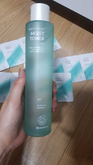 뷰디아니 지친 내 피부를 위한 첫 수분 모이스트 01 토너 — 4점을 준 리뷰어가 2018년 5월 올린 사용 사진