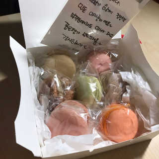 M카롱 반할만큼 달콤한 수제마카롱 — 4.67점을 준 리뷰어가 2018년 5월 올린 사용 사진