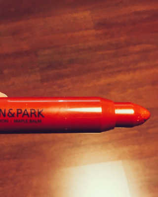 손앤박(SON&PARK) 손앤박 립크레용 15 메이플밤 — 4.5점을 준 리뷰어가 2017년 11월 올린 사용 사진
