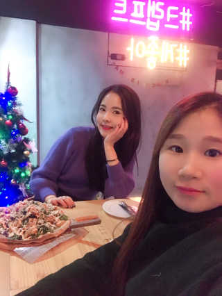 [크랩프트 신도림본점] 쉬림프 샐러드 피자 — 2점을 준 리뷰어가 2019년 1월 올린 사용 사진