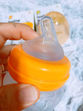 유비맘 신생아젖병 120ml 트리플팩_ 젖꼭지 포함 — 5점을 준 리뷰어가 2020년 2월 올린 사용 사진