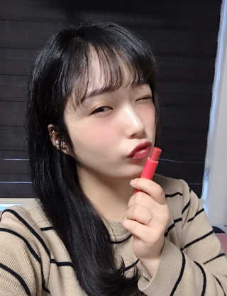 블리스텍스 립 릴리프 크림 립밤, 립 바이브런스 립밤 — 4.33점을 준 리뷰어가 2018년 11월 올린 사용 사진