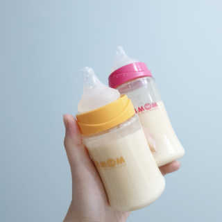 유비맘 PPSU 젖병 노꼭지_200ml_컬러 랜덤 발송 — 5점을 준 리뷰어가 2020년 3월 올린 사용 사진