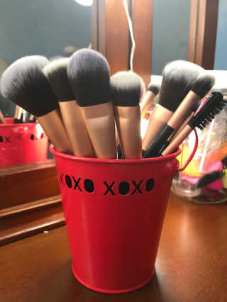 앙주 메이크업 브러쉬 세트, 16pcs — 4.5점을 준 리뷰어가 2018년 2월 올린 사용 사진