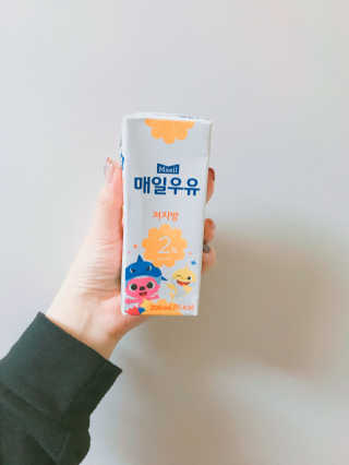 매일우유 멸균 매일우유 저지방 2프로 멸균 핑크퐁 에디션 6입 — 4.67점을 준 리뷰어가 2018년 1월 올린 사용 사진