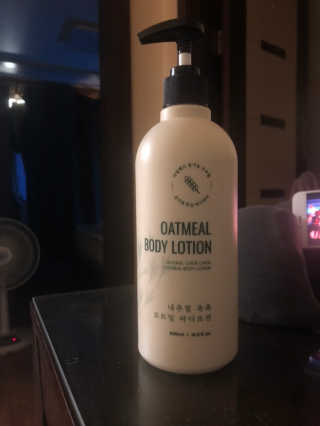 (주)에네스티 내추럴 촉촉  오트밀 바디로션 500ml — 1점을 준 리뷰어가 2019년 8월 올린 사용 사진