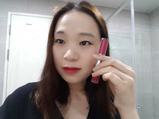 터치인솔 메탈리스트 리퀴드 포일 립스틱 5종 — 5점을 준 리뷰어가 2018년 3월 올린 사용 사진