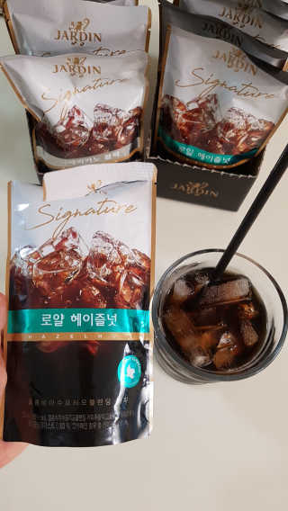 (주)쟈뎅 쟈뎅 시그니처 블랙, 헤이즐넛 230ml — 5점을 준 리뷰어가 2018년 6월 올린 사용 사진