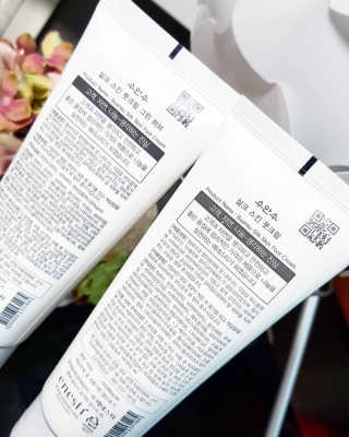 (주)에네스티 에네스티 수안수 실크스킨 풋크림 1+1 — 5점을 준 리뷰어가 2019년 12월 올린 사용 사진