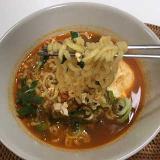 라면 그대로가 제일 맛있는 더엄마라면 — 5점을 준 리뷰어가 2019년 9월 올린 사용 사진