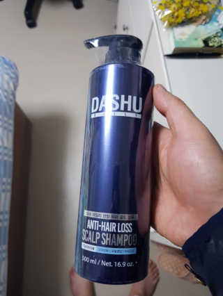 다슈코리아 다슈 데일리 한방 두피 골드 샴푸 500ml — 5점을 준 리뷰어가 2018년 1월 올린 사용 사진