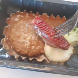 후쿠오카함바그 눈꽃치즈 데미그라스 함박스테이크 240g x3팩 — 5점을 준 리뷰어가 2019년 11월 올린 사용 사진
