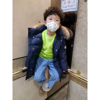 인디고뱅크키즈 레트로 미키 그래픽 맨투맨 — 5점을 준 리뷰어가 2020년 2월 올린 사용 사진
