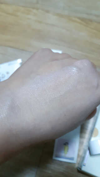 메이메리 쓰리이펙츠 모이스처 톤업크림 50ml — 4점을 준 리뷰어가 2020년 1월 올린 사용 사진