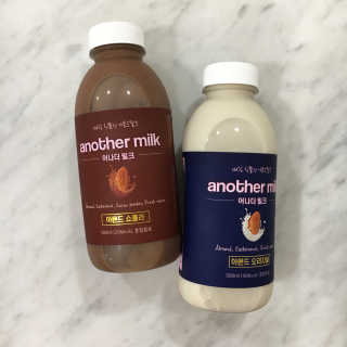 식사대용 아몬드밀크 어나더밀크 500ml X 2병 — 4.67점을 준 리뷰어가 2018년 9월 올린 사용 사진