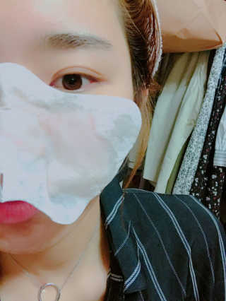 23years old 에어레이닉 포어 마스크 — 5점을 준 리뷰어가 2017년 4월 올린 사용 사진