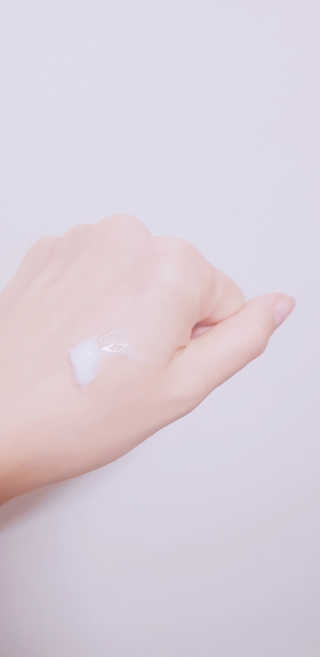 지고트 비타솔루션12 카밍 앰플 크림 100ml — 4.67점을 준 리뷰어가 2019년 7월 올린 사용 사진