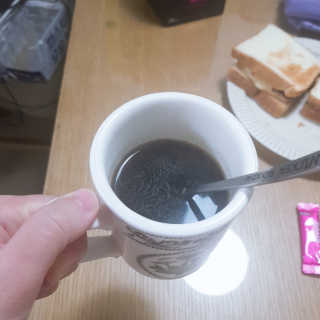 한국맥널티 아이브루 헤이즐넛향 100T — 4점을 준 리뷰어가 2019년 11월 올린 사용 사진