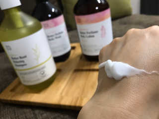 달리프 갈락토미세스 베러 퍼퓸 바디로션 로즈머스크 — 5점을 준 리뷰어가 2020년 2월 올린 사용 사진