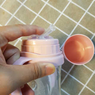 비비또 트라이탄 추빨대컵 — 4.5점을 준 리뷰어가 2019년 7월 올린 사용 사진