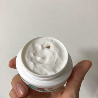 세바메드 우레아 수분폭탄크림 50ml — 5점을 준 리뷰어가 2019년 10월 올린 사용 사진