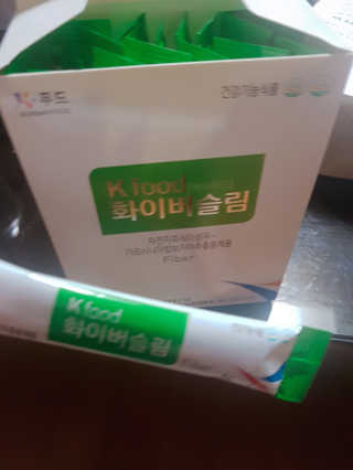 두루원 똥기사의 Kfood 화이버슬림 — 3.67점을 준 리뷰어가 2018년 7월 올린 사용 사진