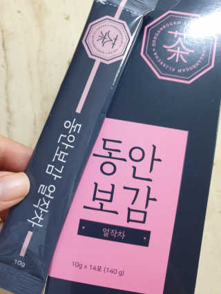 동안보감 얼작차 붓기를 빼주는 동안보감 한방 프리미엄 얼작차 — 4점을 준 리뷰어가 2019년 10월 올린 사용 사진